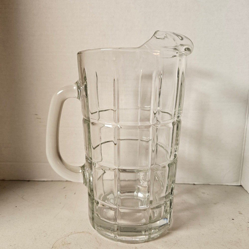 Vintage Anchor Hocking 50oz Tartan Manchester Clear Glass Pitcher Ice Lip